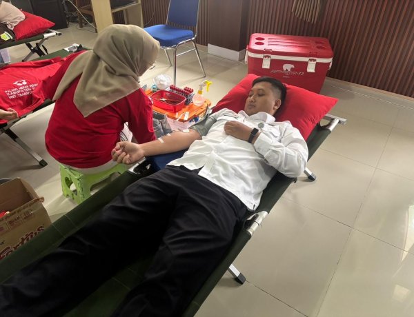 Semarak Hari Bhakti Imigrasi, Pegawai Rutan Blora Turut Sukseskan Kegiatan Donor Darah